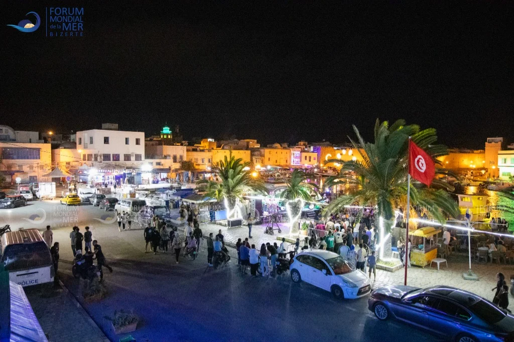 Vue nocturne de Bizerte
